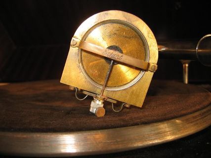 EXPERT Hand Made Gramophones Audio Player